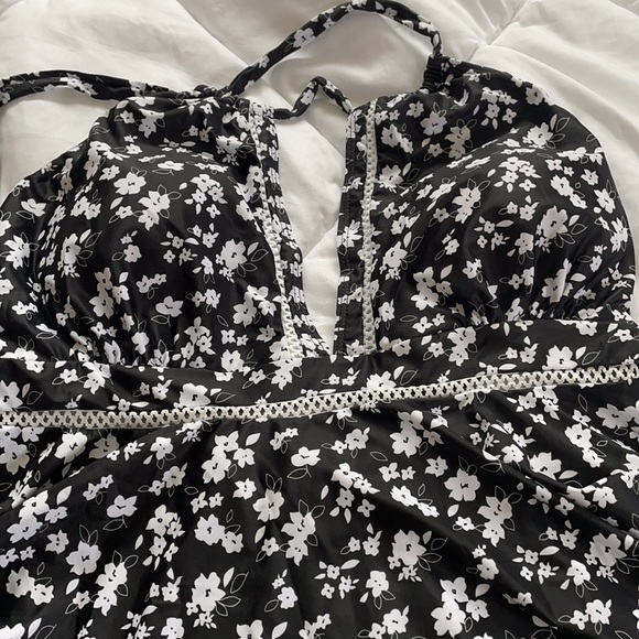 Shein Tankini - Picture 2 of 3